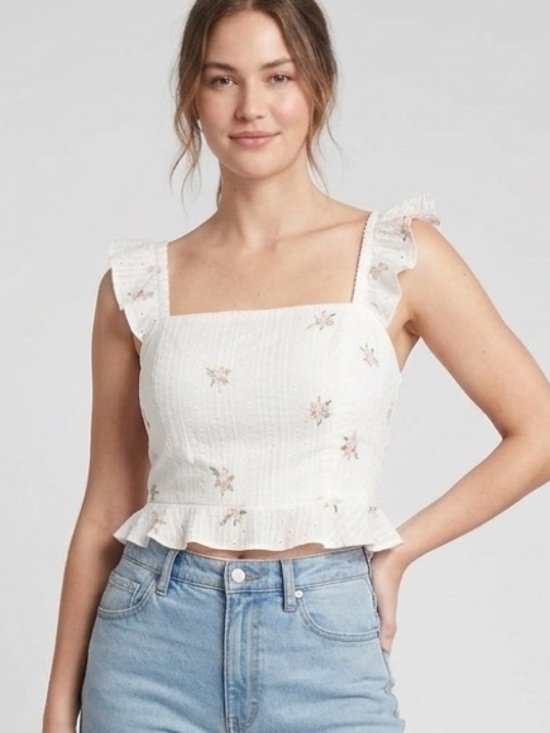 Kirious Los Angeles Tops - Kirious Los Angeles Floral Eyelet Embroidered Crop Top L White Cottagecore